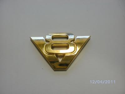 Emblem V8